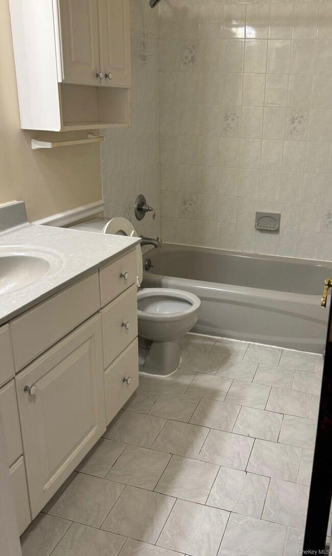 Photo - 400 Newbridge Rd