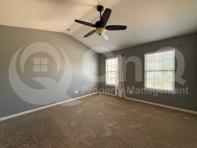 Building Photo - 392 Dublin St Rental
