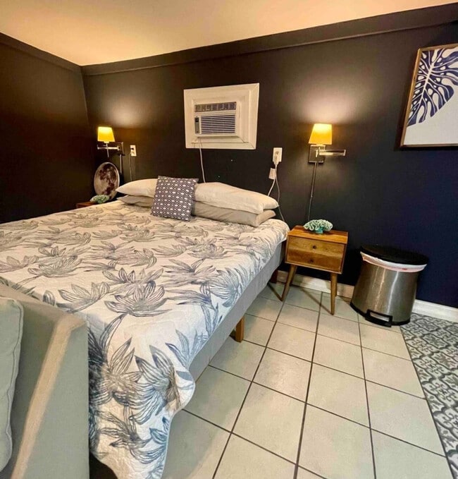 2317 Bernardo De Galvez Ave Unit SI ID1589280P