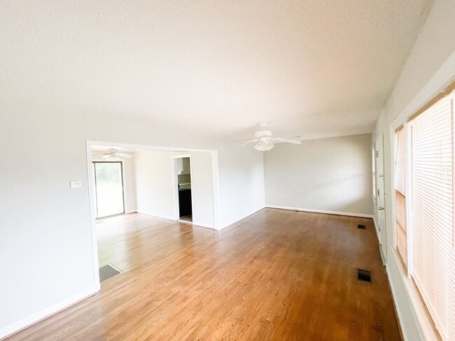 Photo - Available for Section 8!