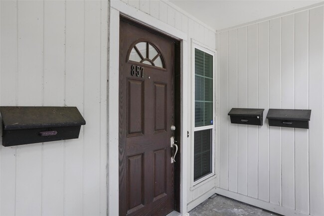 Photo - 857 Wax Myrtle Ln Unit 4