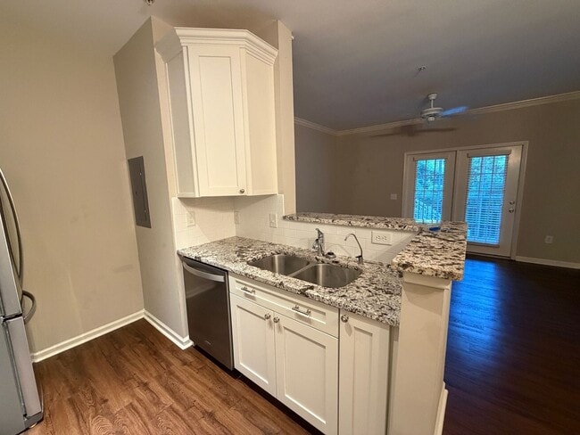 Photo - 1704 Frederica Rd