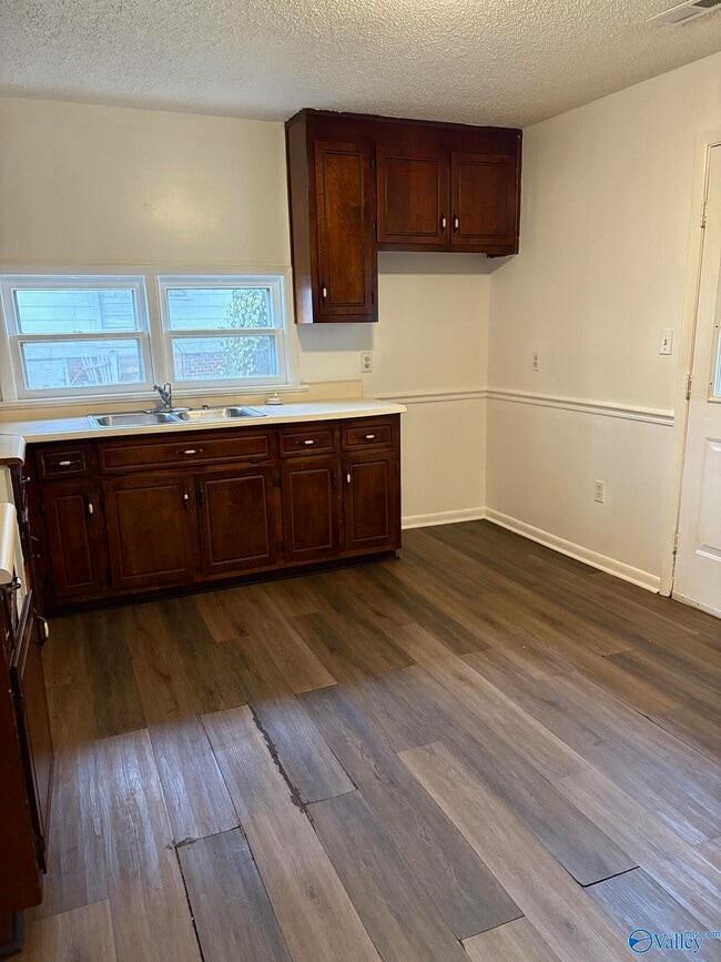 Photo - 103 Bailey St