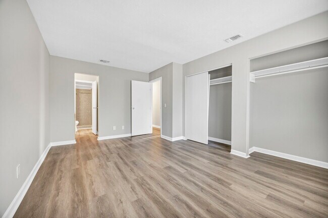 Photo - 109 Menlo Dr Unit 109