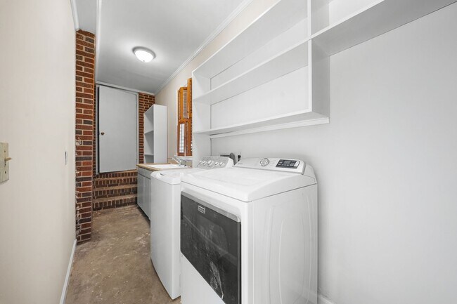 Photo - 409 Granade St