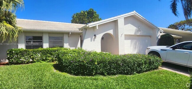 Building Photo - 22310 Cameo Dr E Rental