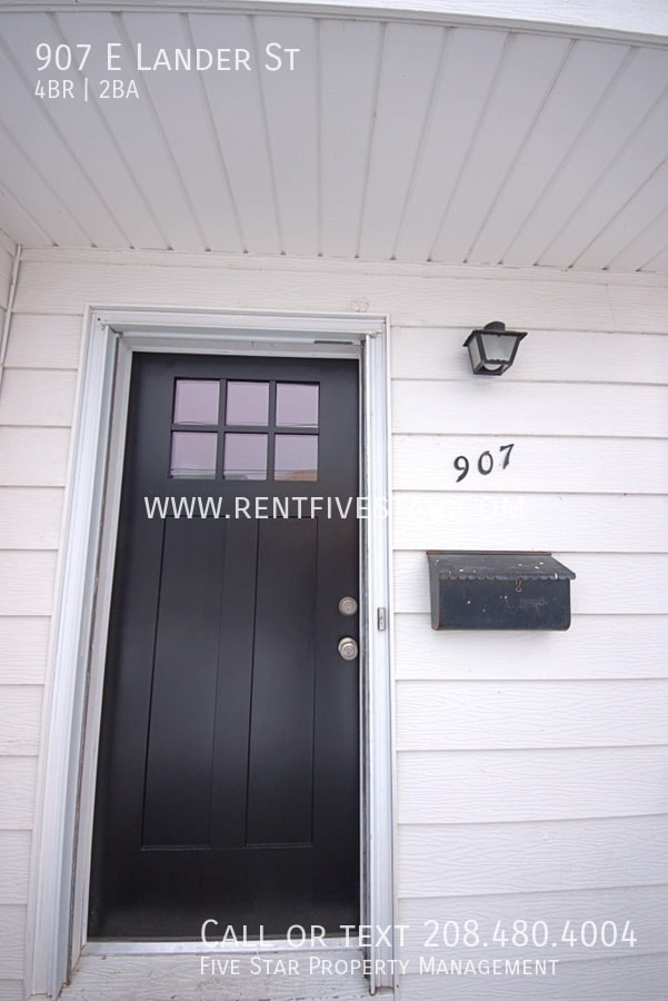 Photo - 907 E Lander St