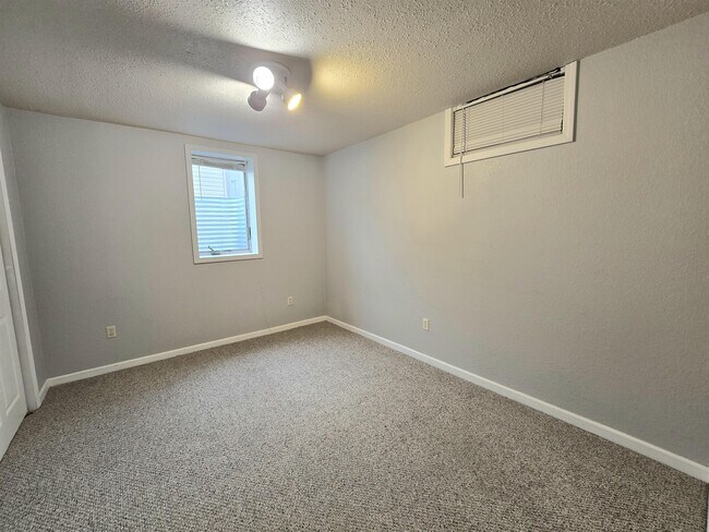 Photo - 2216 Drum Ave