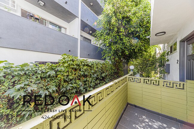 314 S Clark Dr Unit 2