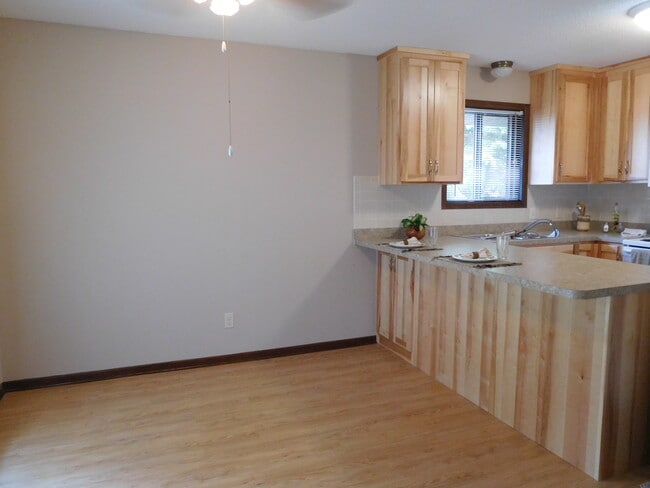 Building Photo - 511 Madison St Unit 1