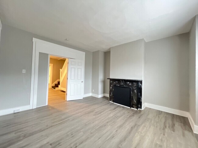 Photo - 1609-1611 1st Ave Unit 1611