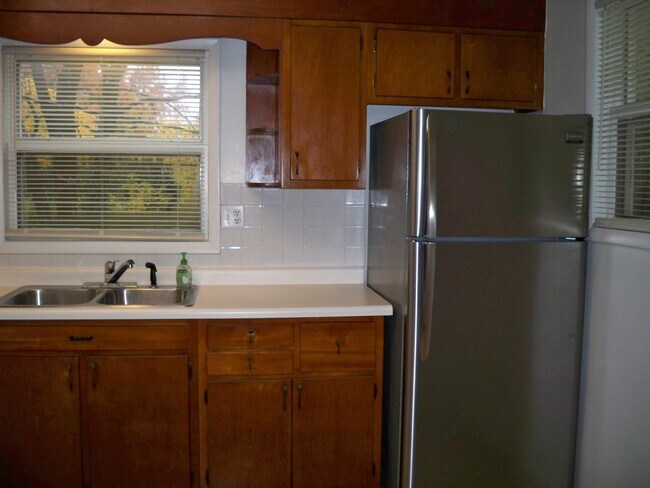 Photo - 1501 W Iles Ave