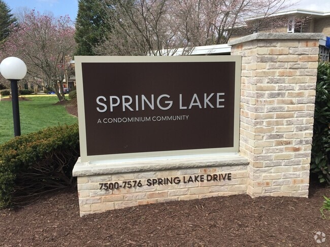 Building Photo - 7501 Spring Lake Dr Unit B2 Rental