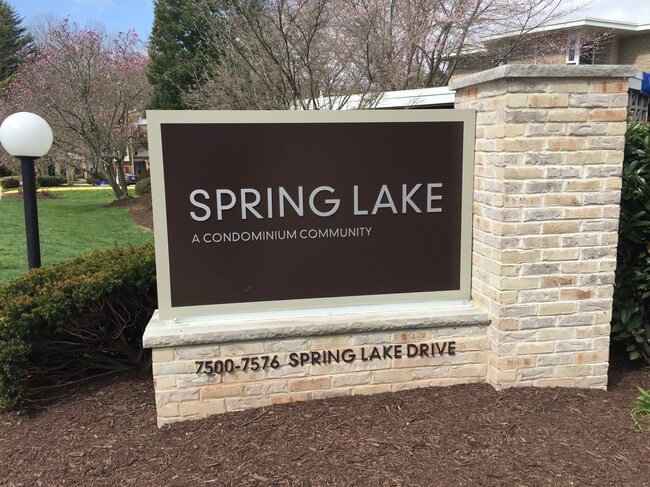 Building Photo - 7501 Spring Lake Dr Unit B2 Rental
