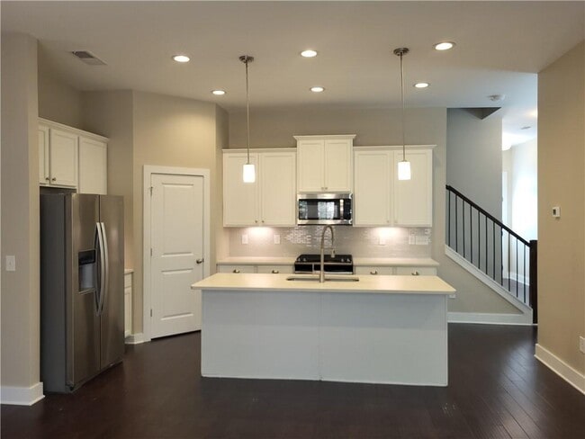 Photo - 5728 Taylor Wy