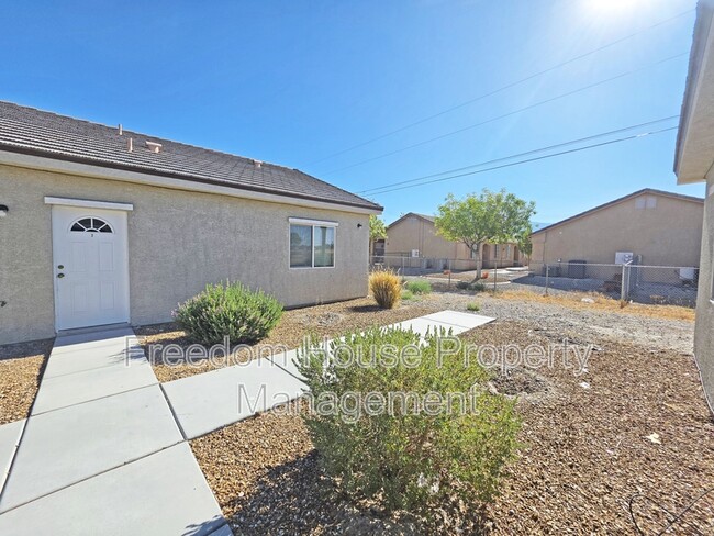 1121 Sixshooter Ave