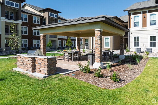 Pabellón - Fox Bridge on Union