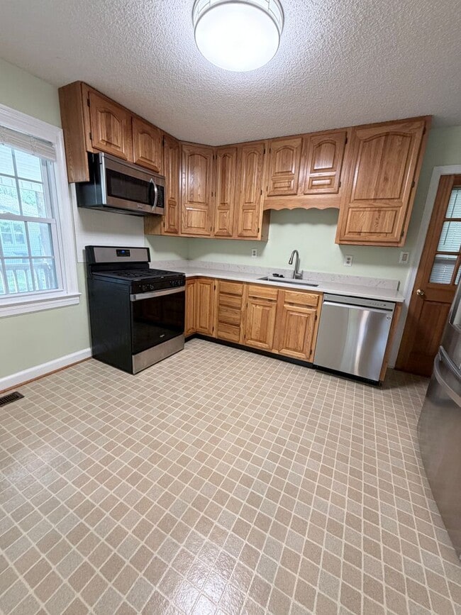 Photo - 1304 Gracewood Dr