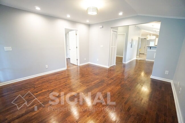 Photo - 908 9th St SE