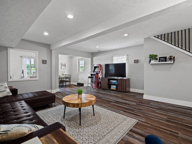 Photo - 829 Portage Lakes Drive Unit ID1061191P