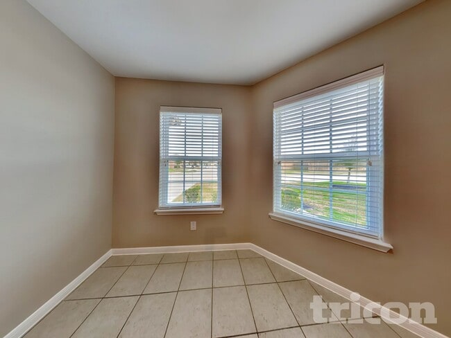 Photo - 624 Totem Trail Dr