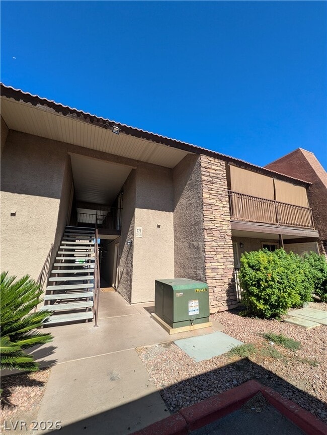 Building Photo - 5321 River Glen Dr Unit 236