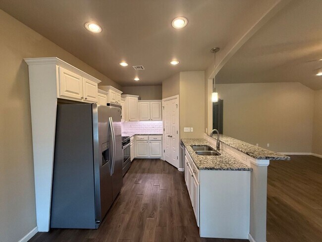 Photo - Luxury 2 Bedroom 2 Bathroom Cottage in 55+...