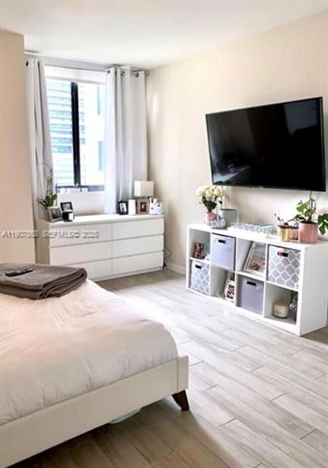 Photo - 999 SW 1st Ave Unit 999 SW 1st Ave 1407