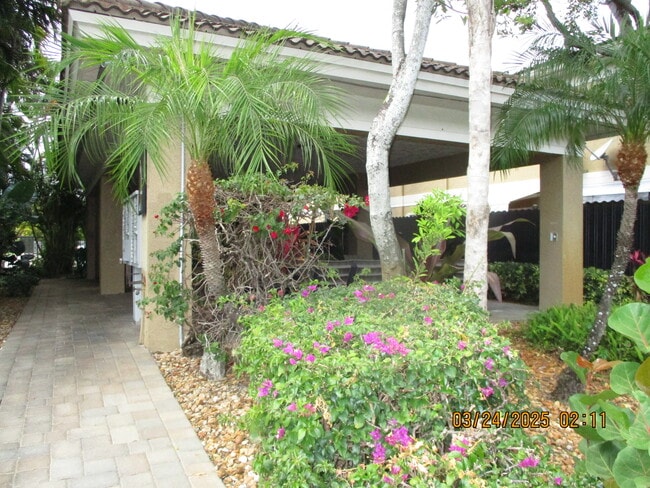 Photo - 4802 Washington St Unit 142