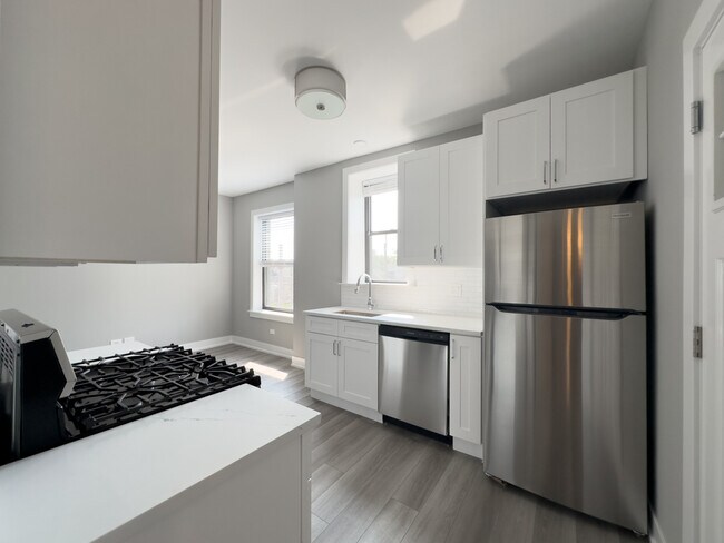 Photo - 3942 N Janssen Ave Unit W4