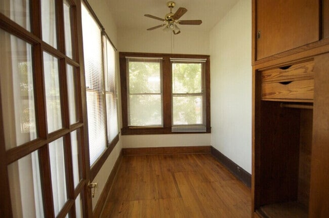 Photo - 1107 W 22nd St