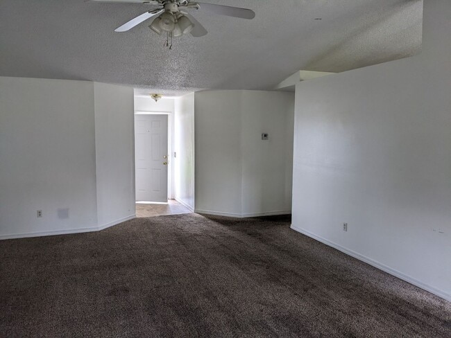 2823 Atoka Trail