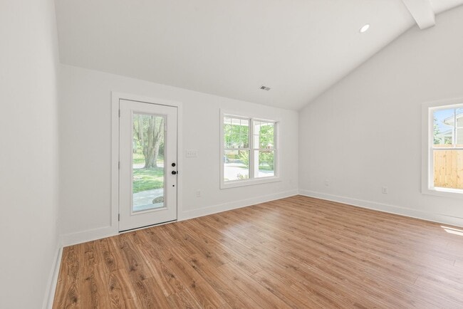 Photo - (Coming Soon) Fully Renovated 3 Bedroom Bu...