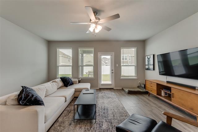 Photo - 5924 Hopkins Dr