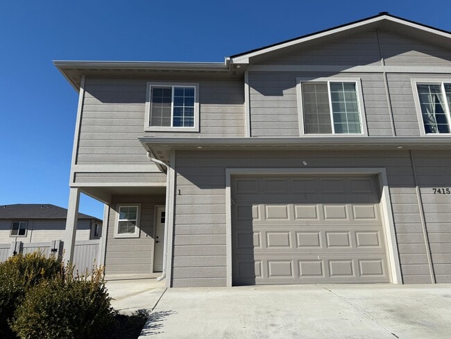 Photo - Stunning 4 Bedroom Townhome - $500 SPECIAL MOVE IN CREDIT