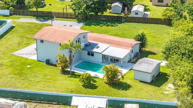 Photo - 19450 SW 125th Ave