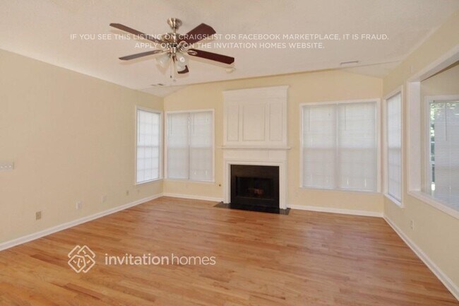 Photo - 3505 Donamire Way NW