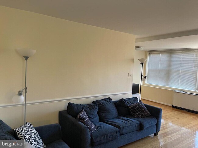 Photo - 940 25th St NW Unit 317-S