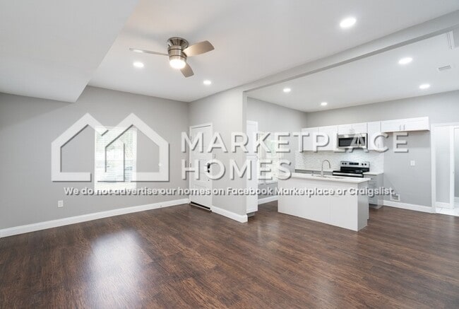 Photo - 2730 Emmett St