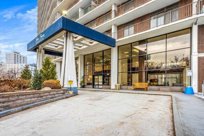 Building Photo - 25-40-40 Shore Blvd Unit 19E