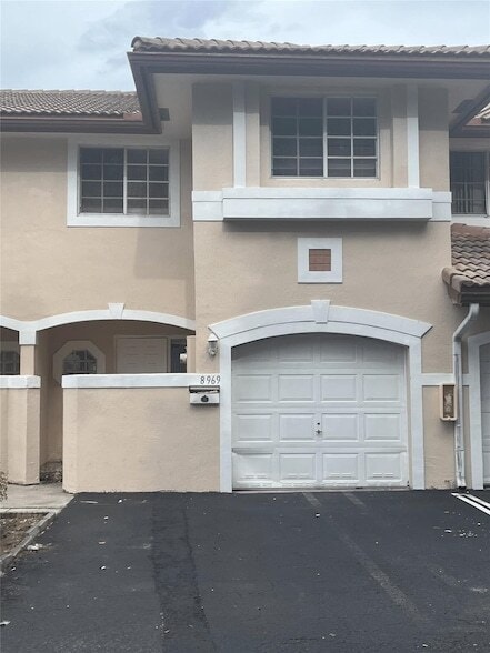 Building Photo - 8969 NW 38th Dr