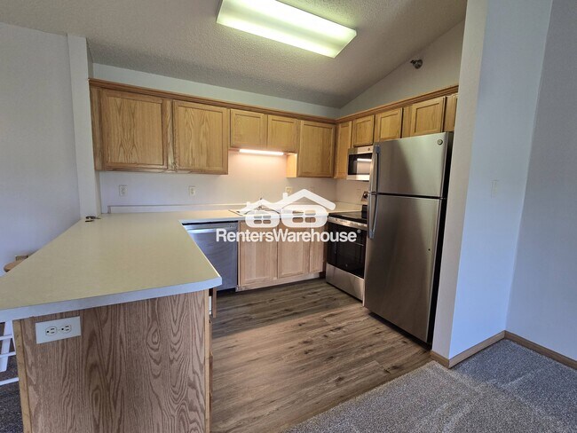 Photo - 1321 Lake Dr E Unidad 320