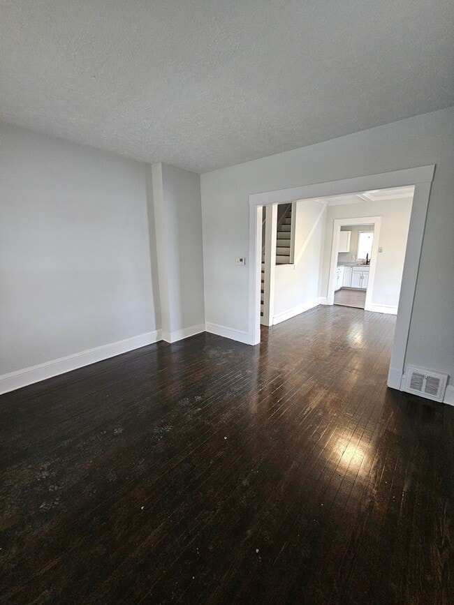 Photo - Wakefield7010-7014 Unit 7012 Wakefield