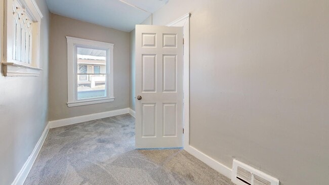 Photo - Clark / Fulton Area - Single Family Home - 2 Bedroom Apartment