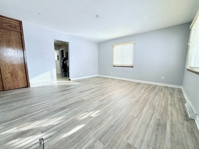 Photo - 3-Bed House in Waterloo