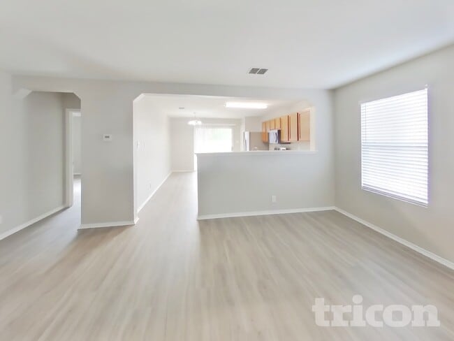 Photo - 8230 Deer Creek Run