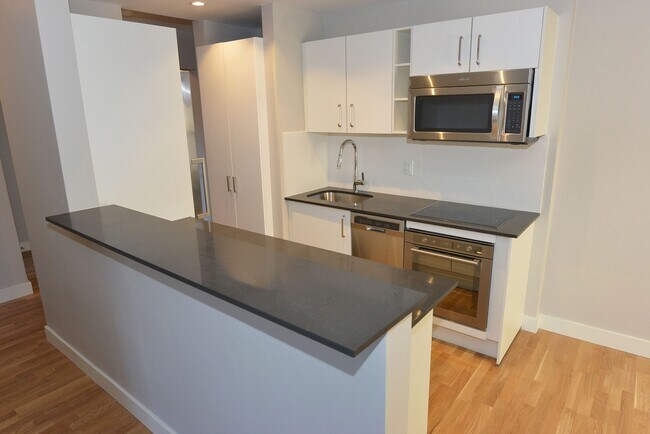 Photo - 111 Lawton Blvd Unit PH02