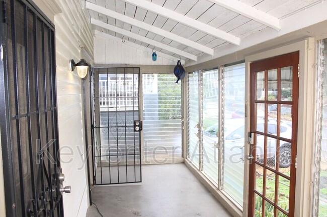 Photo - 1075 Manigault St SE