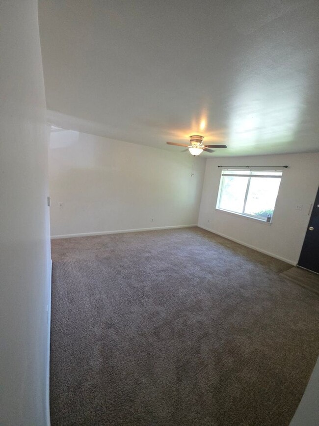 Photo - 1362 Elm Ave