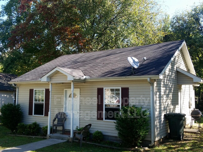 Building Photo - 2074 Leota St